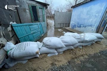В Березовском районе — настоящая борьба со стихией