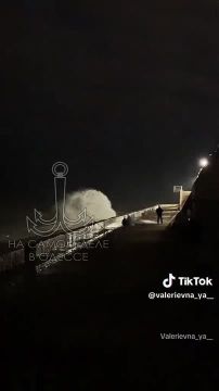 Одесса-мама, мирных снов. Была в Лувре