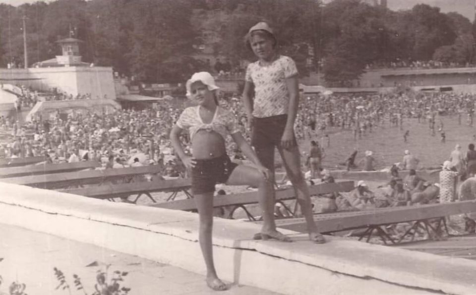 Сегодня мы дарим кому-то детские воспоминания