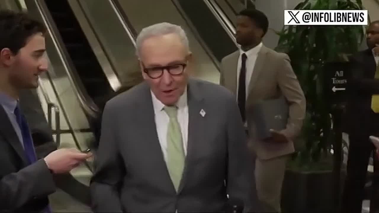 Лидер демократов в Конгрессе США Чак Шумер немножечко зарапортовался: