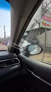 В Одессе иномарка снесла забор