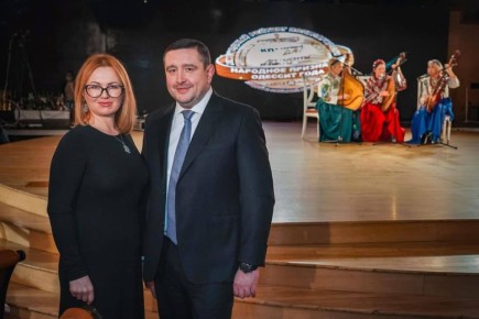 Глава Одесского облсовета с женой наворовал на недвижимость за границей, Rolex и норковую шубу