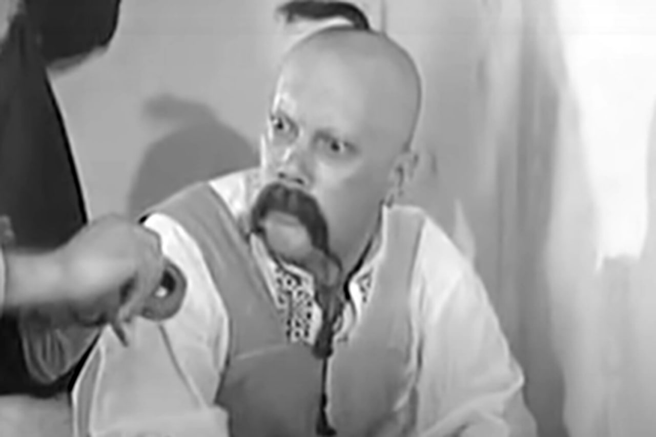 Умер участник комик-труппы «Маски» Владимир Комаров