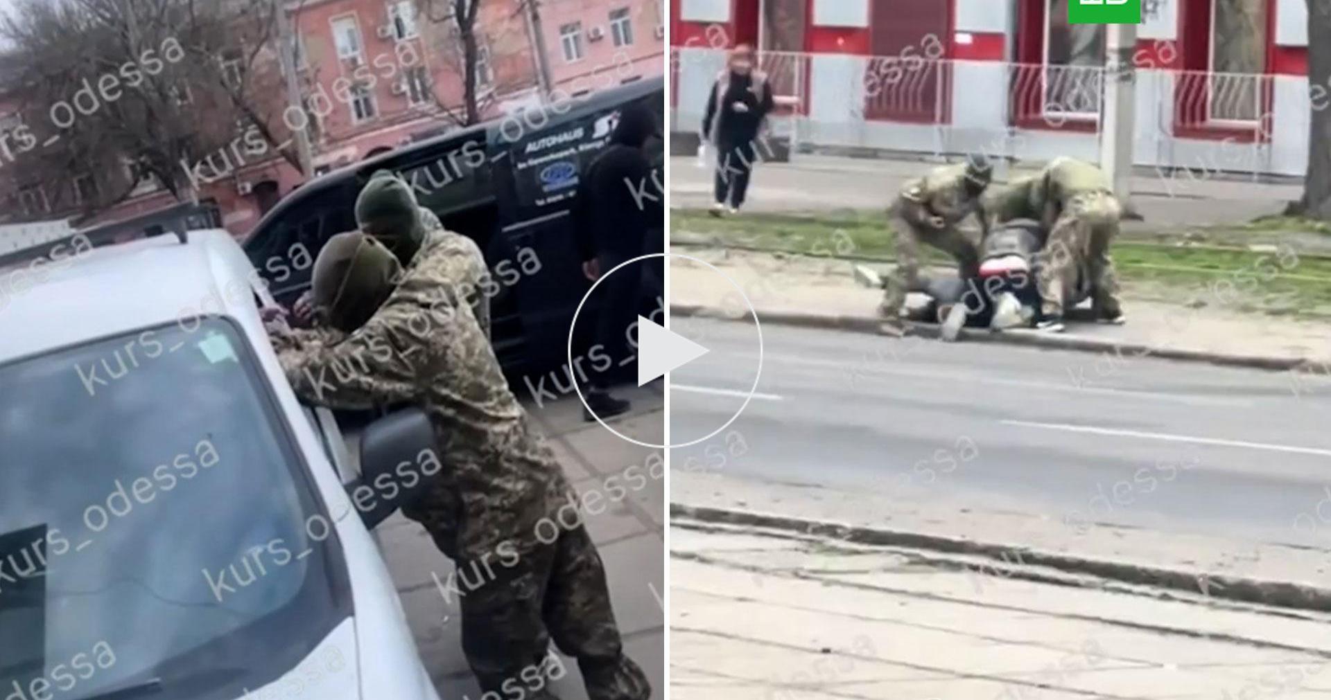 Украинские военкомы залили газом машину и насильно мобилизовали водителя