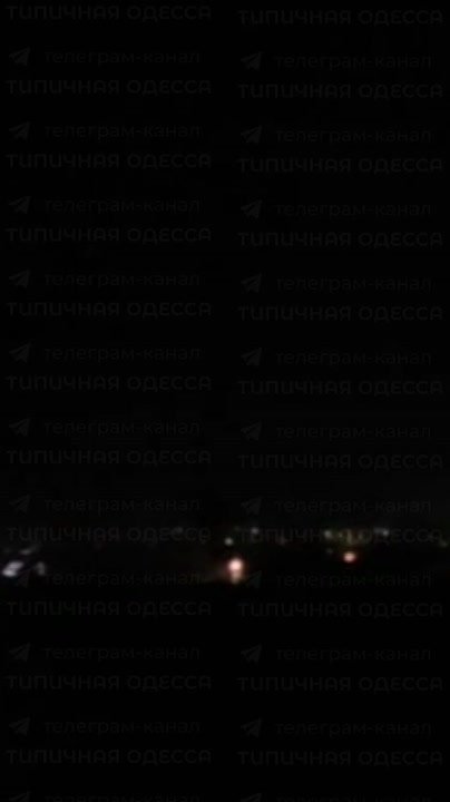 Кадры прилётов в Одессе в районе порта