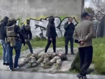 ��� ������: � ������ ������� ��� � ��� �������� ���������, ������� �������� ������ ����� �� ������ � ���, ��� �� ����� ������������ �� �����