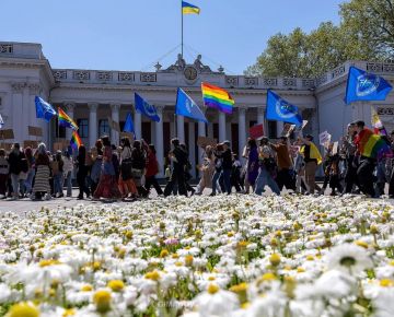 «Педерастам трижды смерть!» — одесские нацисты против гей-парада