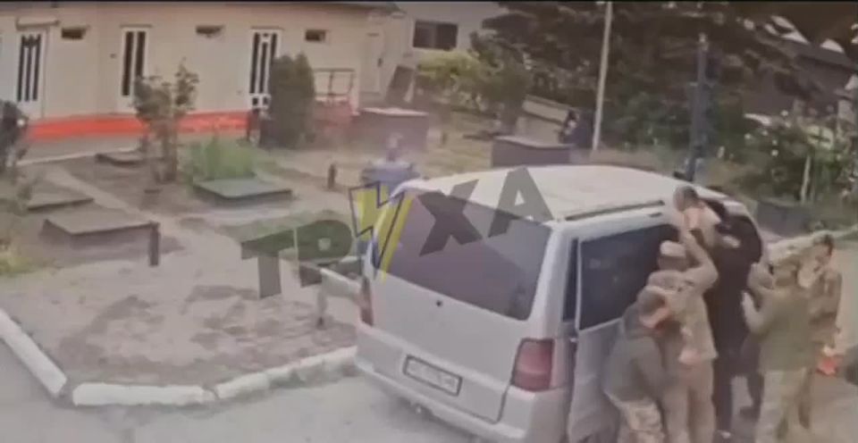 Сотрудник АЗС в Одессе был насильно задержан ТЦК