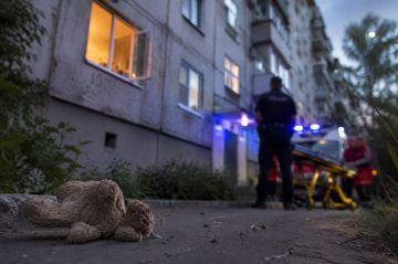 В Одесской области ребёнок выпал из окна пятэтажки