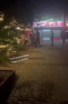 Вчера ночью на Крымской улице жена военкома поймала белку и устроила скандал