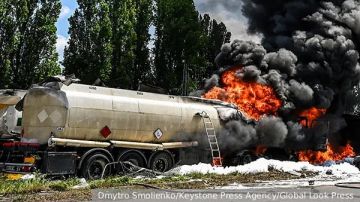 Украина за последние 12 дней лишилась минимум 37 автозаправочных станций, сообщило Минобороны