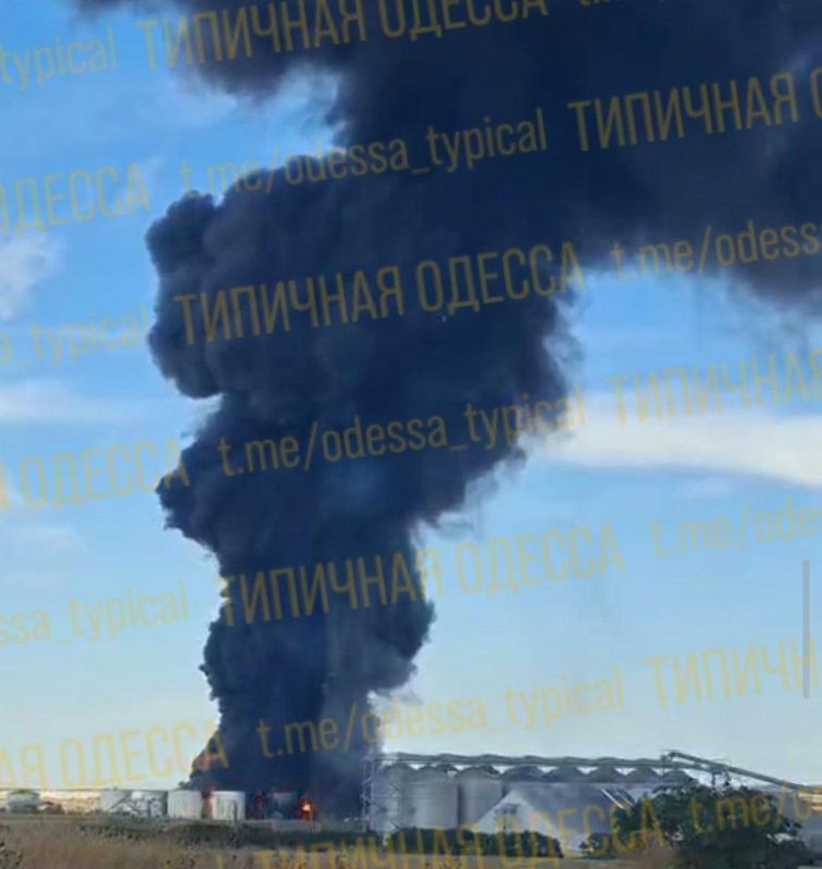 Взрывы слышны в Одессе, Харькове и в подконтрольном Киеву городе Запорожье, передают украинские каналы