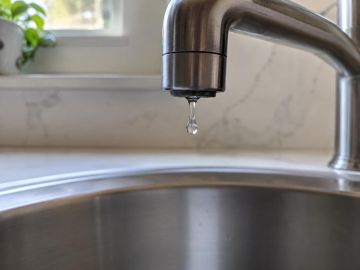 В Ильичевске (Черноморск) было прекращено водоснабжение после прилета