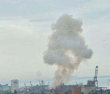 ВКС РФ высокоточными боеприпасами нанесли удары по объектам портовой инфраструктуры города Одессы