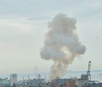 С обеда по портам Ильичевска и Одессы наносятся удары ракетами Бандероль, Оникс, а также реактивными дронами