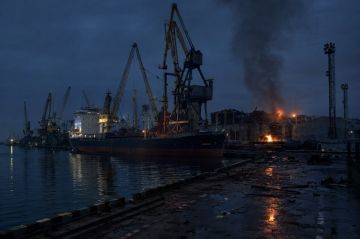 ВС РФ ночью поразили порты и суда
