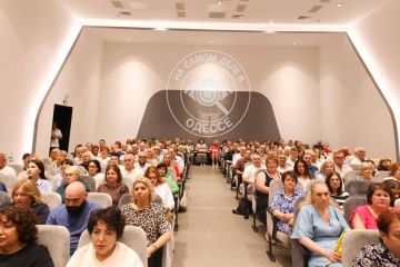 Поскольку в Незалёжной всё не как у москалей, традиционно отмечаемый летом профессиональный праздник — День медицинского работника — сменил дату празднования