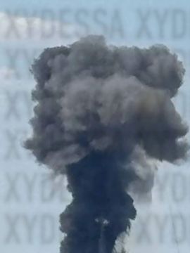 Взрывы гремят в Одессе. Украина.ру — подписаться и знать больше