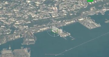 Минобороны показали кадры ударов ВС РФ по морской логистике ВСУ