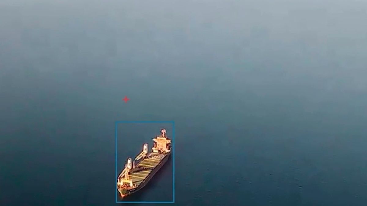 Российские дроны нанесли удары по трем судам в Черном море