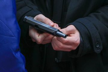В Одессе мужчина открыл огонь по сотрудникам ТЦК, его квартиру штурмуют