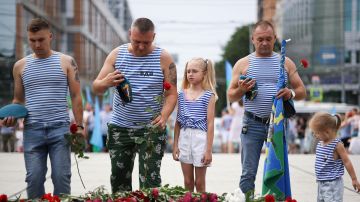 Депутат Колесник: ВСУ пытались испортить России День ВДВ, но получили массированный ответ