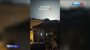 Небывалая по масштабу волна российских ударов накрыла военную и транспортную инфраструктуру Украины — от Киева до портов Одессы. Это стало прямым ответом на непрекращающиеся атаки ВСУ по гражданским объектам и мирным жителям