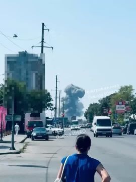 В Одессе прилёт, чего не радуетесь, свиноты? С утра весело же было