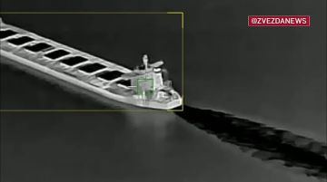 Кадры поражения трех сухогрузов в районе Одессы в Черном море