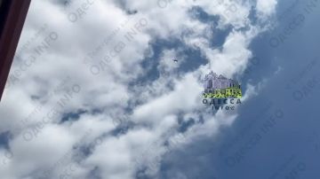 Российская крылатая ракета идет на цель в Одессе