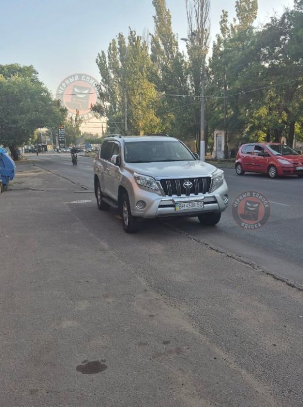 В Одессе на 7-й Пересыпской произошла авария с участием полиции и ТЦК