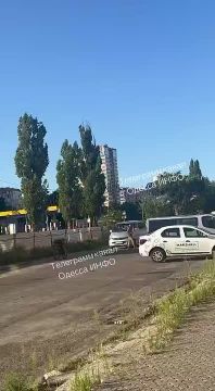 Зато этим смешно.. Главное, чтобы ваших админов не мобилизовали