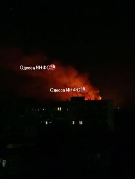 ВС РФ поразили склад ГСМ в порту Южный