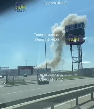 Нанесен удар по одному из торговых центров Одессы