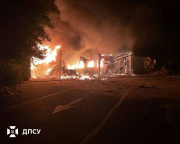 Международный пункт пропуска «Виноградовка-Вулканешты» расположенный в Одесской области на границе с Молдовой атаковали российские "Герани", согласно сообщению Госпогранслужбы Украины