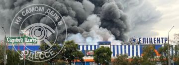 Местячковые паблики со вчерашнего вечера усиленно разгоняют слухи о том, что из-за ударов по складам и торговым площадям строительных супермаркетов «Эпицентр» эти магазины уходят из Одессы и Запорожья и эвакуируются на...