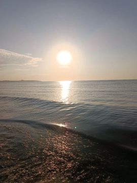 Наши подписчики поделились кадрами одесского моря в последний день лета