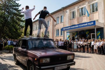 Пьяные, на «Жигулях» и прямо на линейку: как на Одесщине отмечали 1 сентября