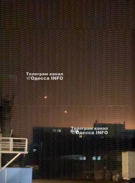 Одесса в дыму: сообщается о массированной атаке по городу
