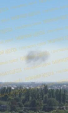 С мест сообщают о прилете и взрывах в рыбпорту Одессы