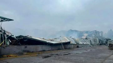 Российские войска подожгли сортировочный центр сети EVA в Одессе