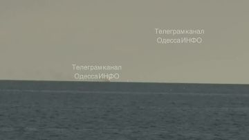 "Герани" подожгли судно на рейде Одессы