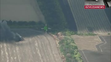 Уничтожение РЛС П-19 (или ее макета) ударом реактивной "Герань-4 сикер" и удар по стоявшей рядом купольной системе РЭБ в районе поселка Широкое Днепропетровской области