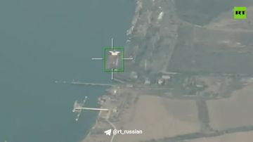 Российские военные нанесли удар по сухогрузу в порту Южный в Одесской области, перевозившему грузы для ВСУ