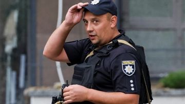 В Одессе полиция избила девушку, которая помогла спутнику избежать мобилизации