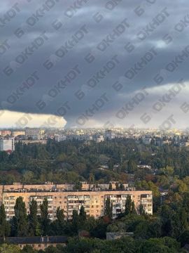 В Одессе крупный пожар. Сообщают, что горят склады Новой почты