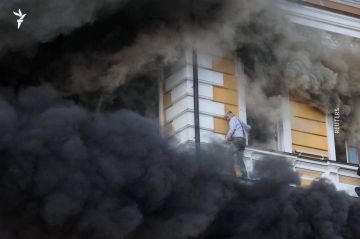 Юлия Витязева: Киев. Академия наук.. Бумеранг за Дом профсоюзов в Одессе рано или поздно прилетит к каждому…