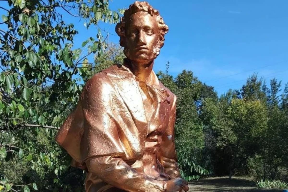 В Одесской области памятник Пушкину хотели снести, но что-то пошло не так