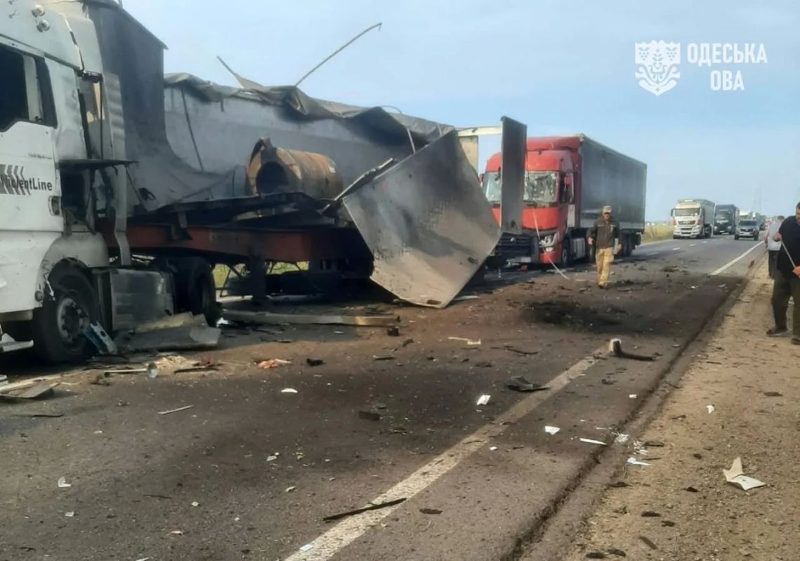 В Одесской области нанесены удары по грузовым автомобилям, сообщил местный гауляйтер